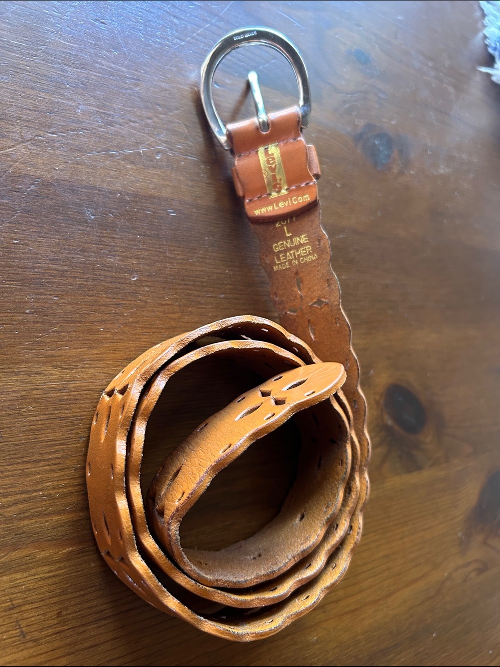 Vintage Levi's Womenâs Brown Leather Belt W/ Geometric Pattern Silver Buckle. Lg